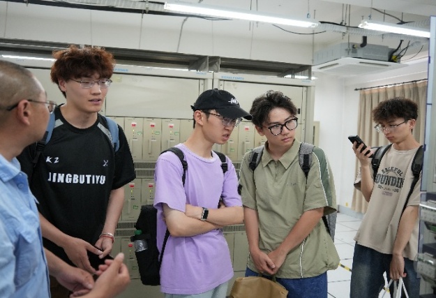 如图片无法显示,请刷新页面 如图片无法显示,请刷新页面