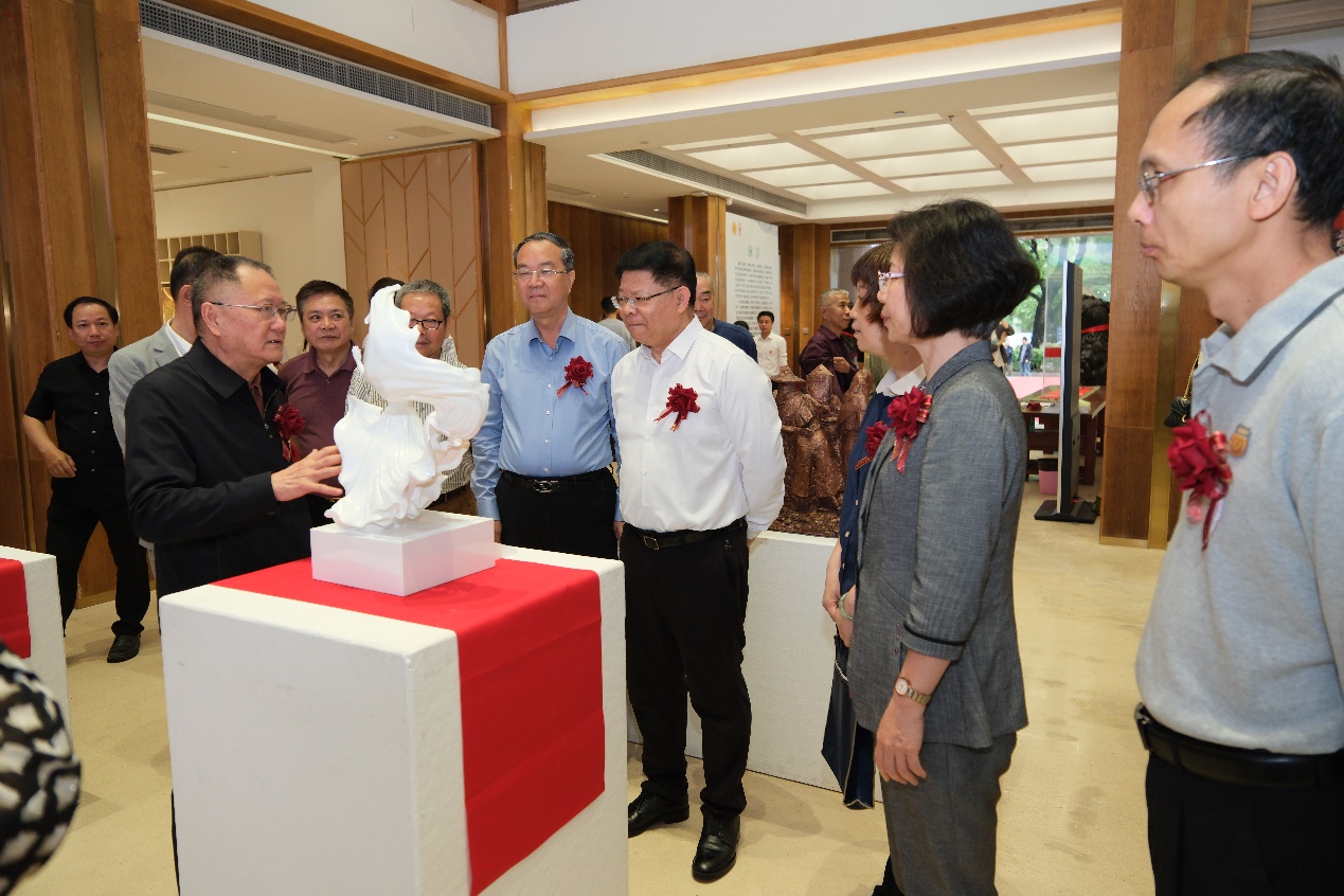 如图片无法显示,请刷新页面