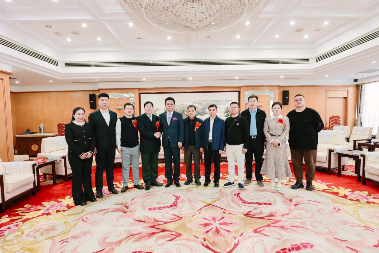 cb14890e9qac794efff9fef0e3e80f52