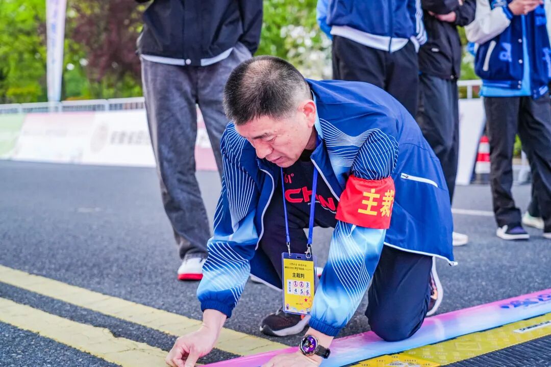 一镜千年，策马怀宁｜2026怀宁农商银行·怀宁马拉松跑出“诗乡果海”新篇章