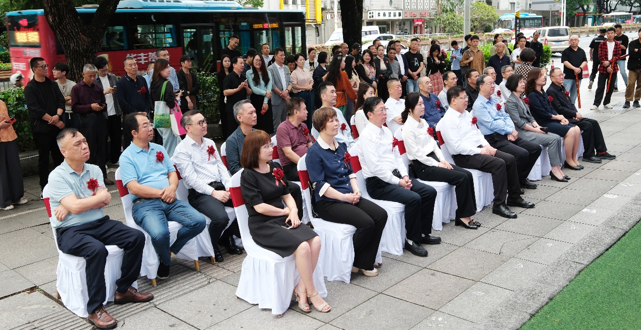 如图片无法显示,请刷新页面