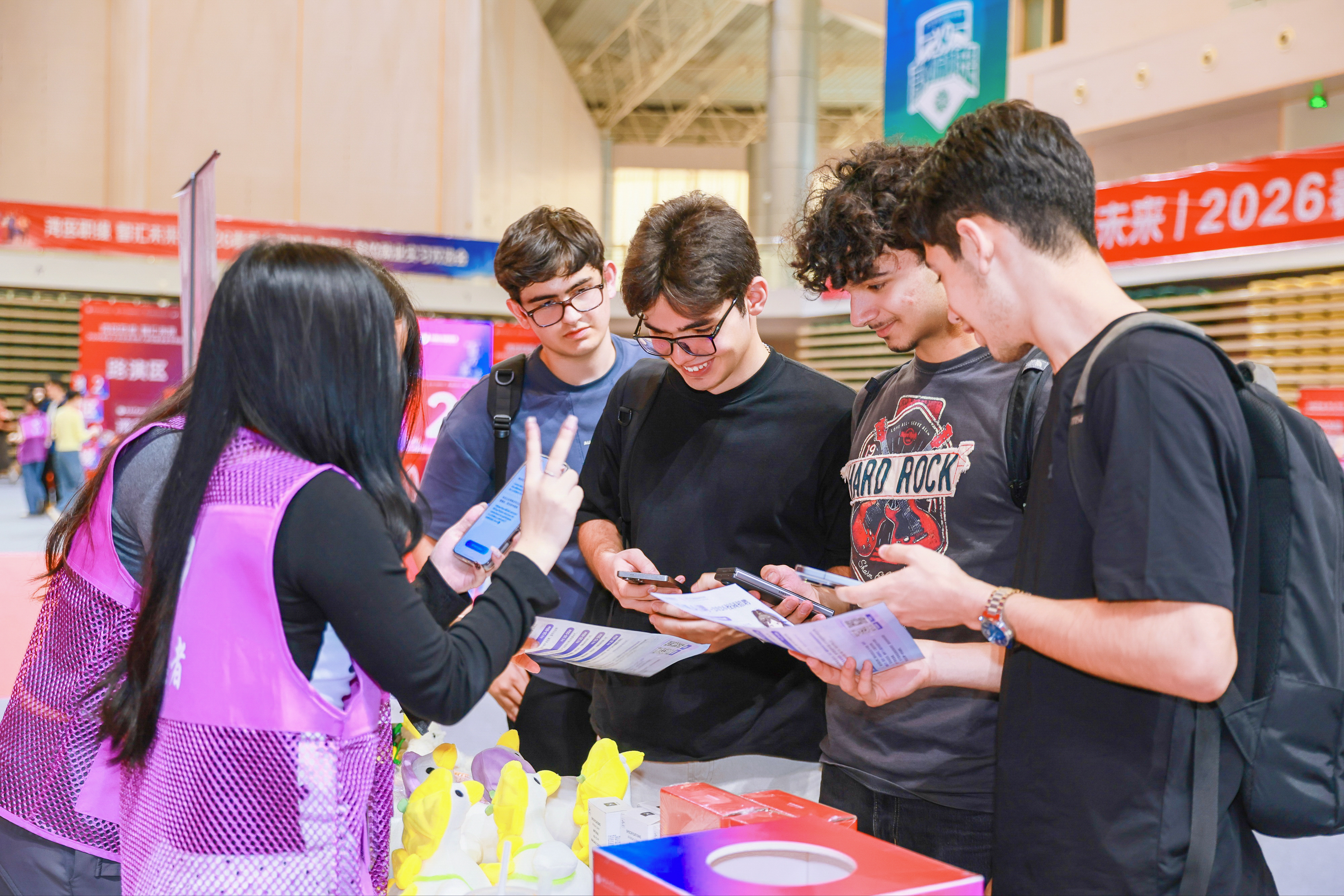 双选会外国学生2