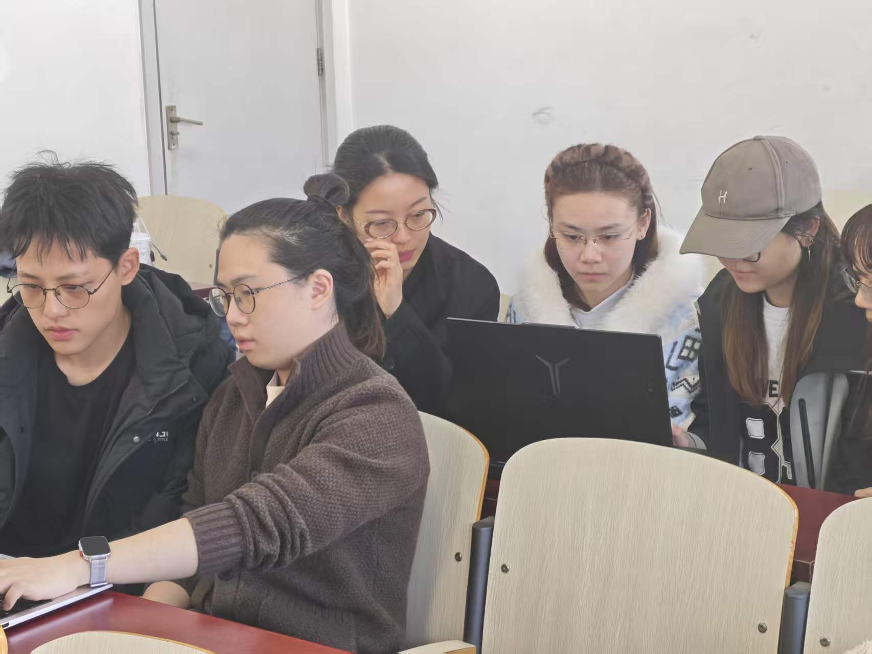 ced8b07e010f33794281edef921e1e74 ced8b07e010f33794281edef921e1e74