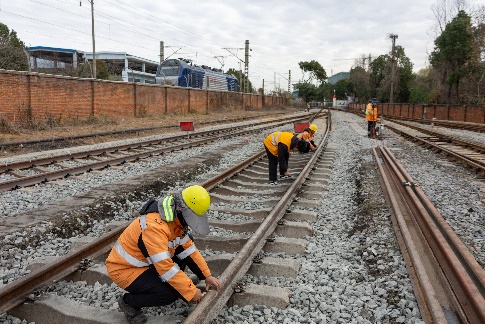 如图片无法显示,请刷新页面 如图片无法显示,请刷新页面