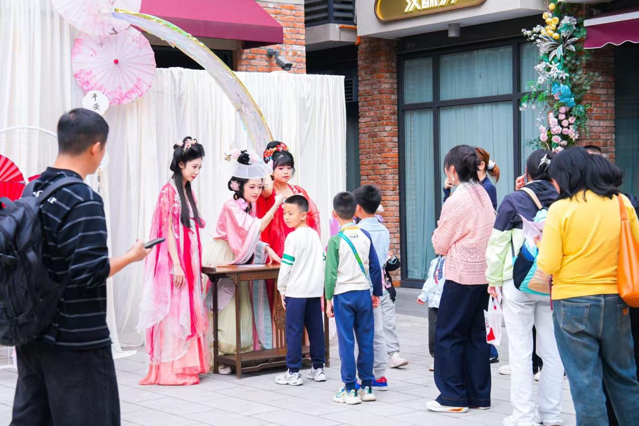 如图片无法显示,请刷新页面