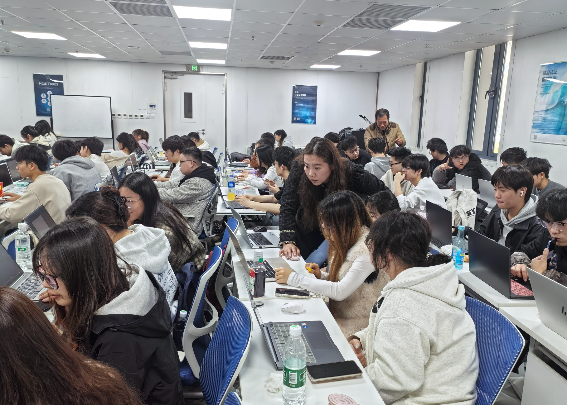 如图片无法显示，请刷新页面