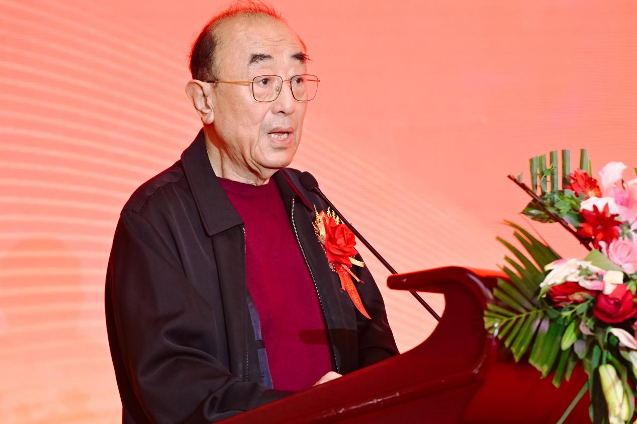 DSC_1083__15470323_a10868781736_plx