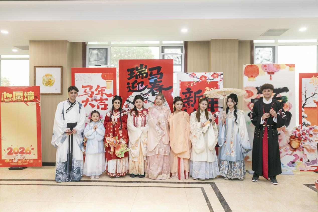 7bbd13a29212471f20f8e8ad13cebfc5