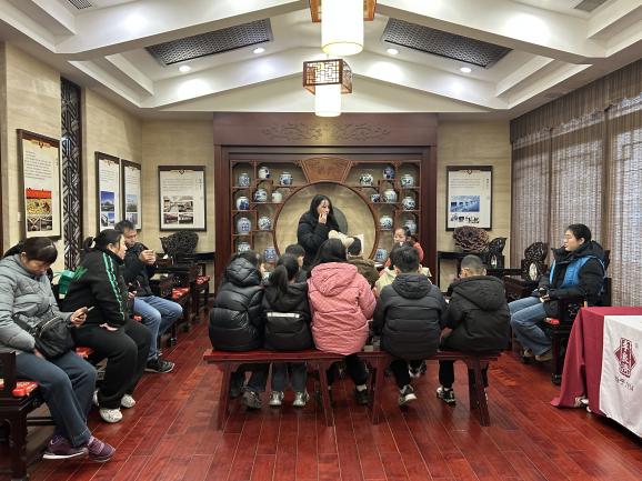 8a95f8c55a5f74d9ec56f211b00478d