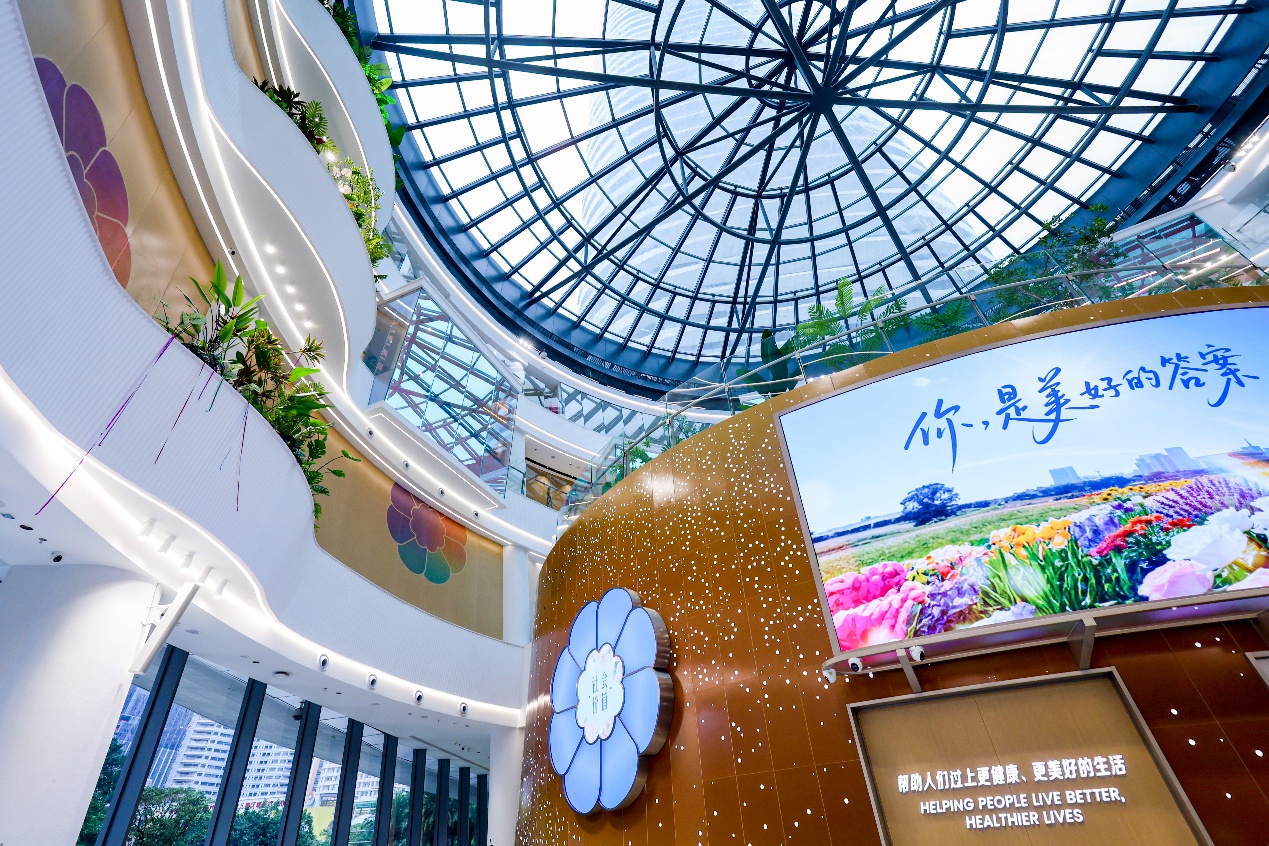 图片包含 桌子, 蛋糕, 游戏机描述已自动生成