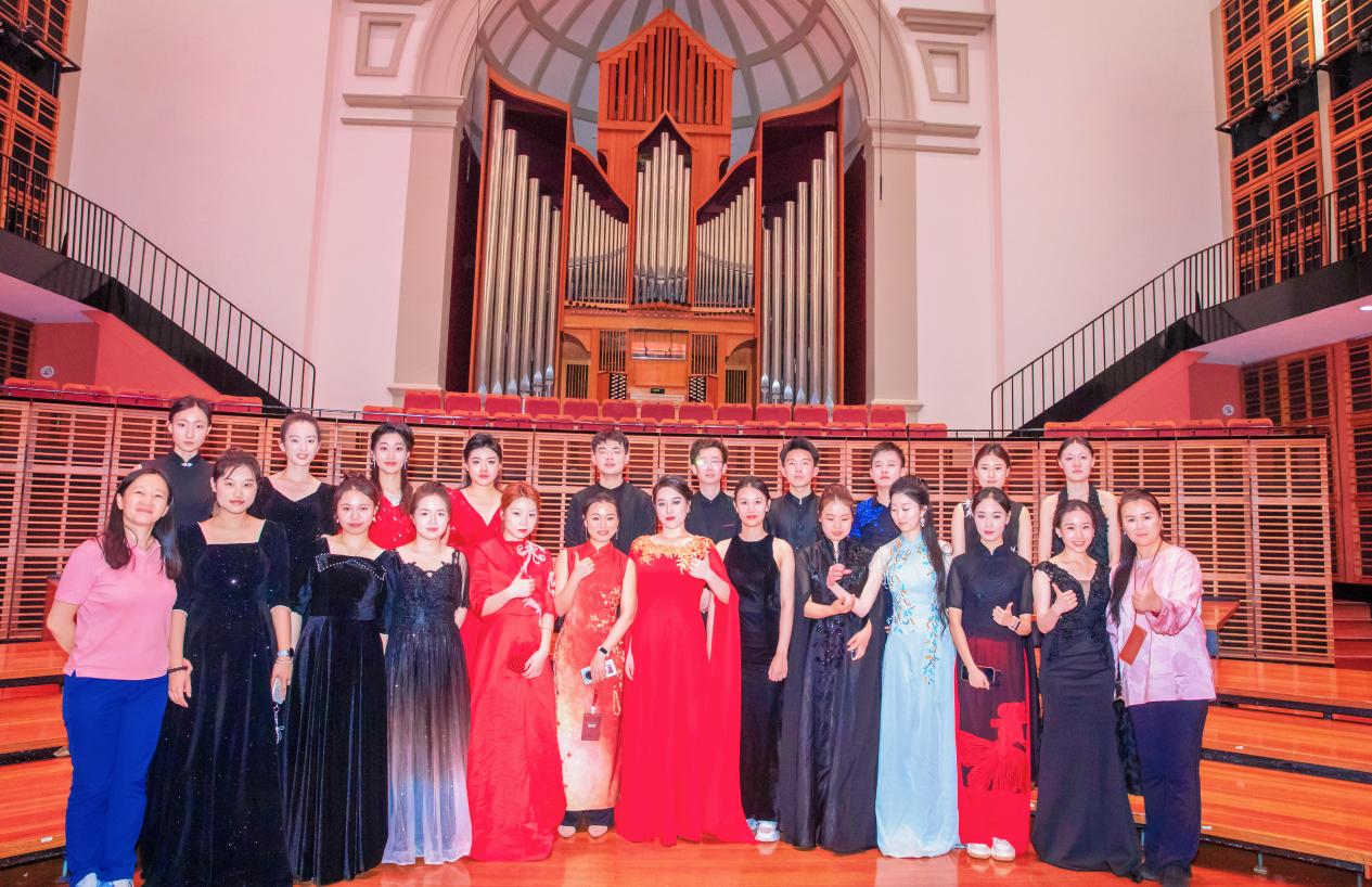 f8fbee51ce4b11e09bbb4c365c24700a