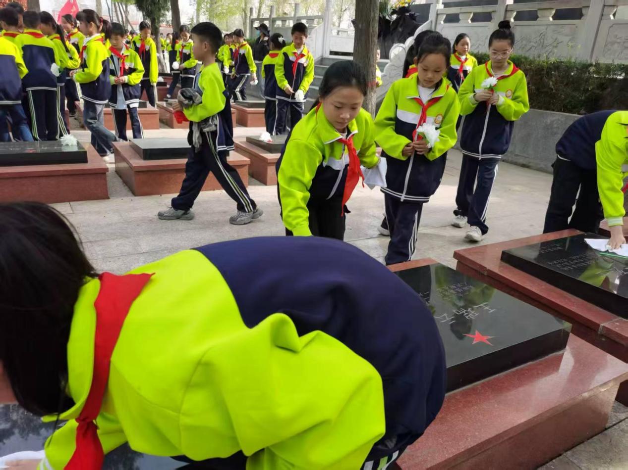 5ea27b5e2576c654e0935f1b11295b2